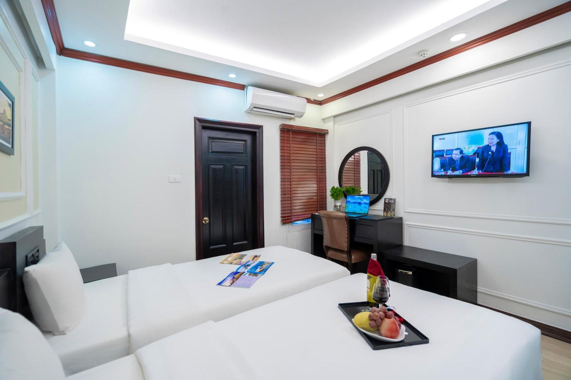 Paradise & Travel Hotel 4*