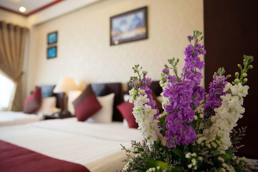 Paradise & Travel Hotel 4*
